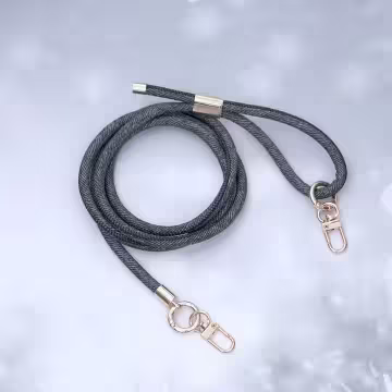 牛仔紋皮革繩&times;長度可調&times;手機斜背雙勾掛繩&times;深灰
