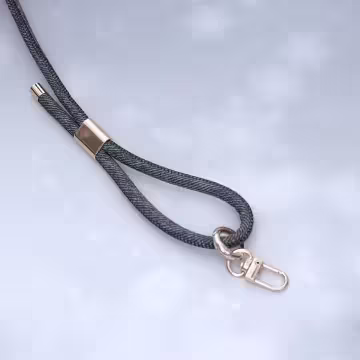 牛仔紋皮革繩&times;長度可調&times;手機斜背雙勾掛繩&times;深灰