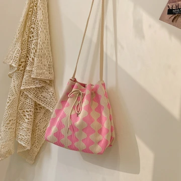 V字條紋針織包&times;肩背包&times;黑色.avif