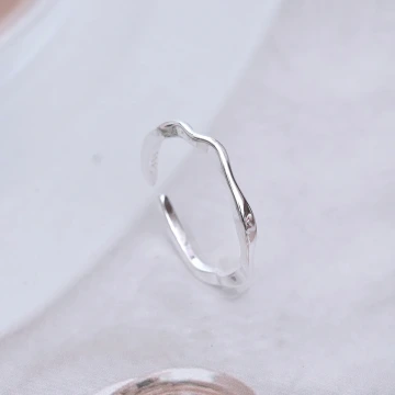 925銀針&times;長水滴&times;耳扣.avif