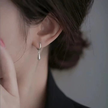 925銀針&times;垂墜領結晶鑽&times;耳扣.avif
