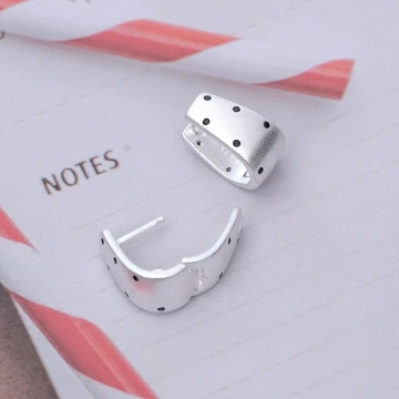 925銀針&times;羅馬數字&times;耳扣.avif