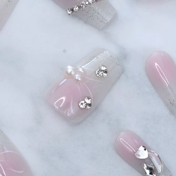 小白雛菊蝴蝶飛&times;吊墜耳環.avif