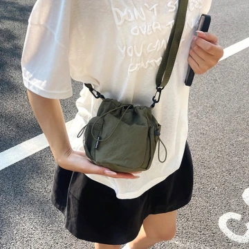 網袋束口尼龍&times;斜背包&times;墨綠.avif