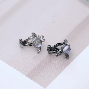 惡魔血錐&times;三角耳夾.avif