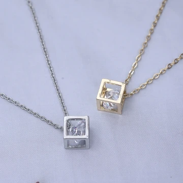 316鋼飾&times;魔方晶鑽&times;鎖骨項鍊&times;銀色.avif