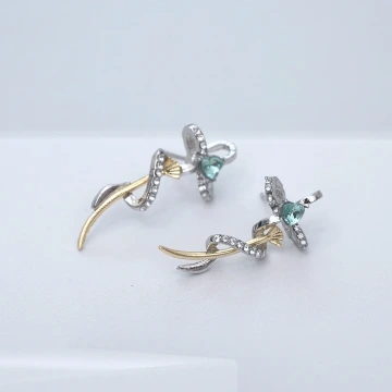 十字纏繞晶鑽&times;U型耳骨夾.avif