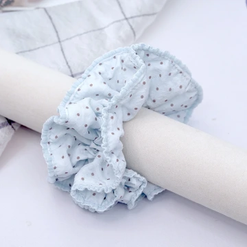 甜美藍花刺繡&times;大腸髮束.avif