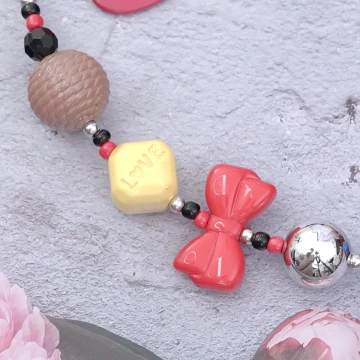 澎澎小花朵&times;手機腕帶掛繩&times;黑色.avif