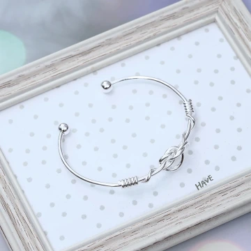 925銀飾&times;8字纏繞打結&times;開口手環.avif